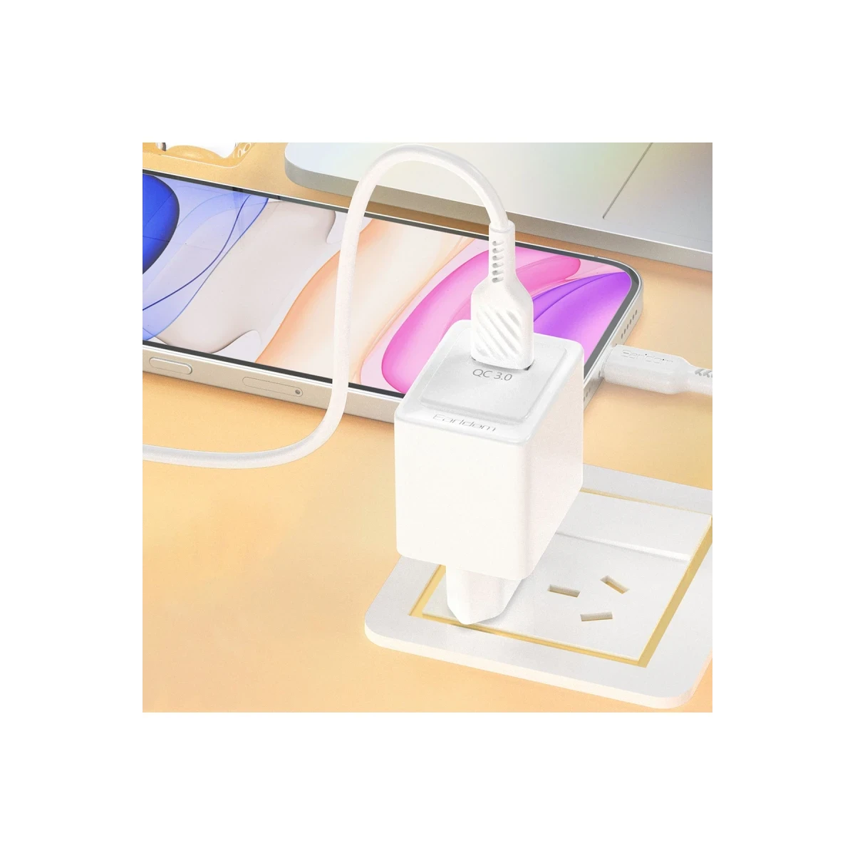 Earldom EU45 18W USB QC 3.0 Çıkışlı ve USB to Lightning Kablolu PD Hızlı Şarj Cihazı - Beyaz