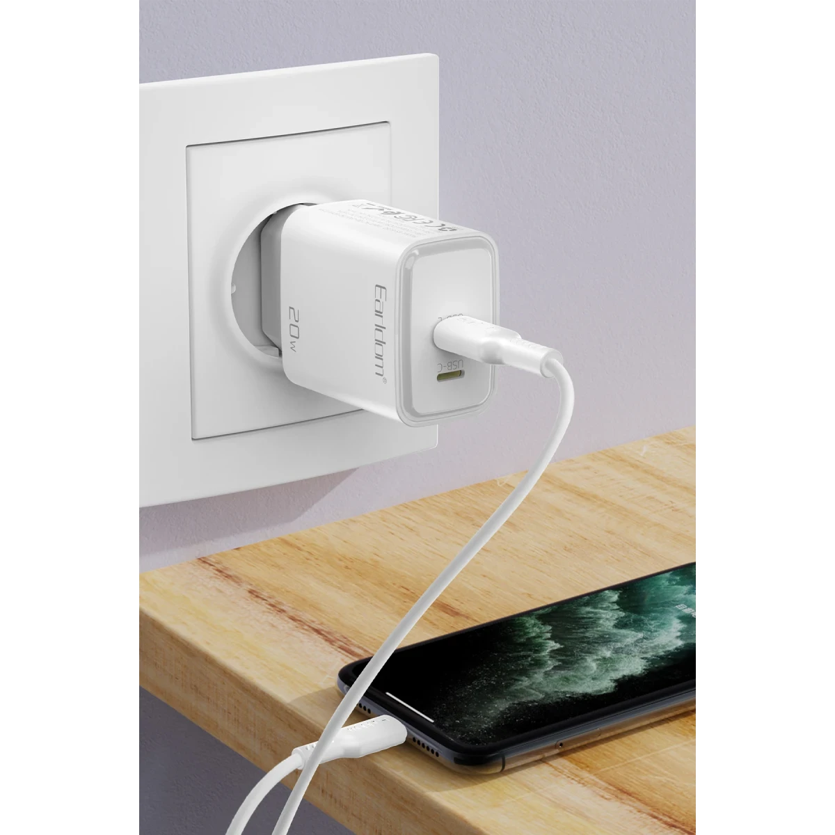 Earldom EU50 20W Type-C ve 20W Lightning Çıkışlı PD Hızlı Şarj Aleti - Beyaz