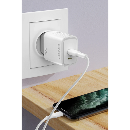 Earldom EU50 20W Type-C ve 20W Lightning Çıkışlı PD Hızlı Şarj Aleti - Beyaz