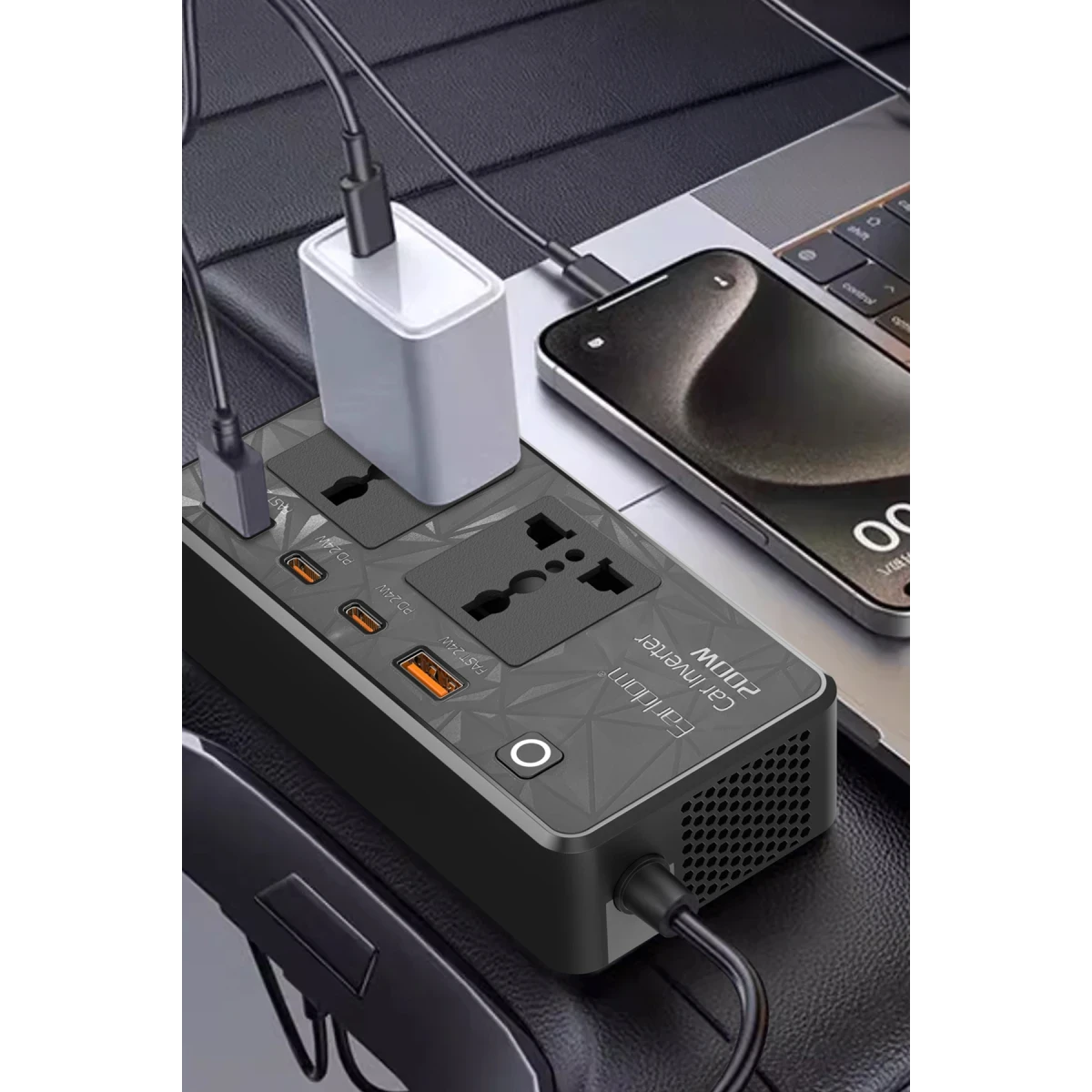 Earldom LT01 200W AC 220V Çıkışlı PD Destekli 4 Portlu Araç İçi Güç Dönüştürücü - Siyah