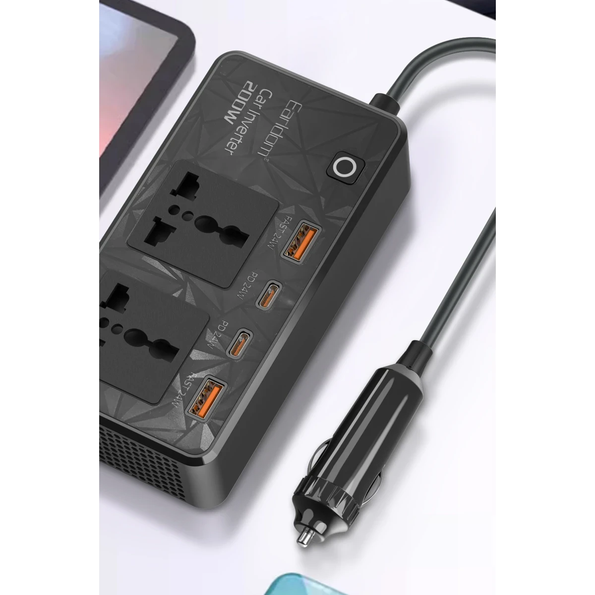 Earldom LT01 200W AC 220V Çıkışlı PD Destekli 4 Portlu Araç İçi Güç Dönüştürücü - Siyah