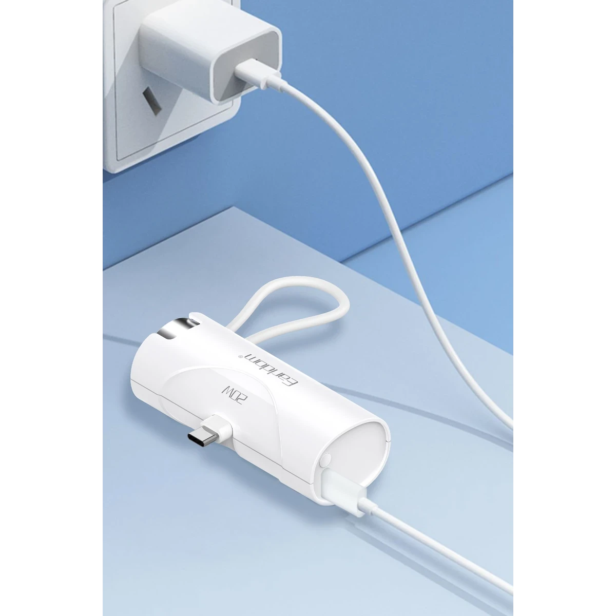 Earldom PD46 5.000 mAh 20W Dahili Type-C Çıkışlı Ekstra Dahili 2.5W Saat Şarj Kablolu PD Hızlı Şarj Mini Powerbank - Siyah